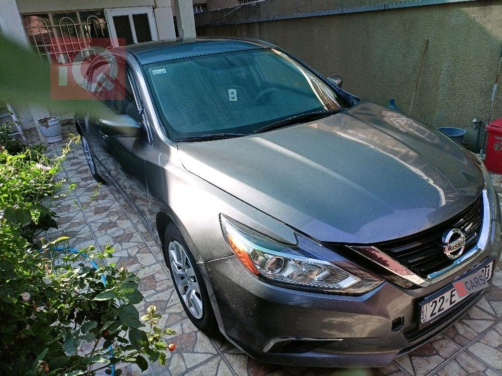 نيسان ألتيما